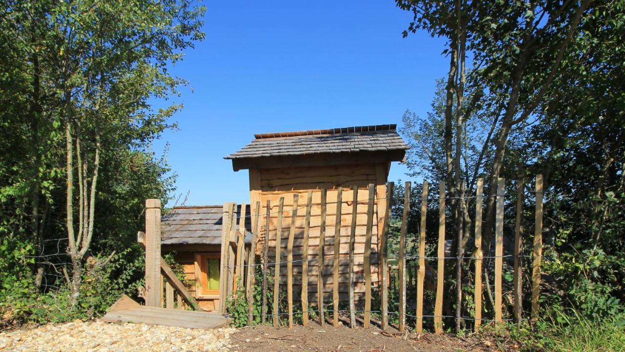 Bed and Breakfast Nuits Perchees A Laroque Saint-Antoine-de-Breuilh Exterior foto