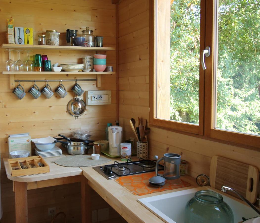 Bed and Breakfast Nuits Perchees A Laroque Saint-Antoine-de-Breuilh Exterior foto